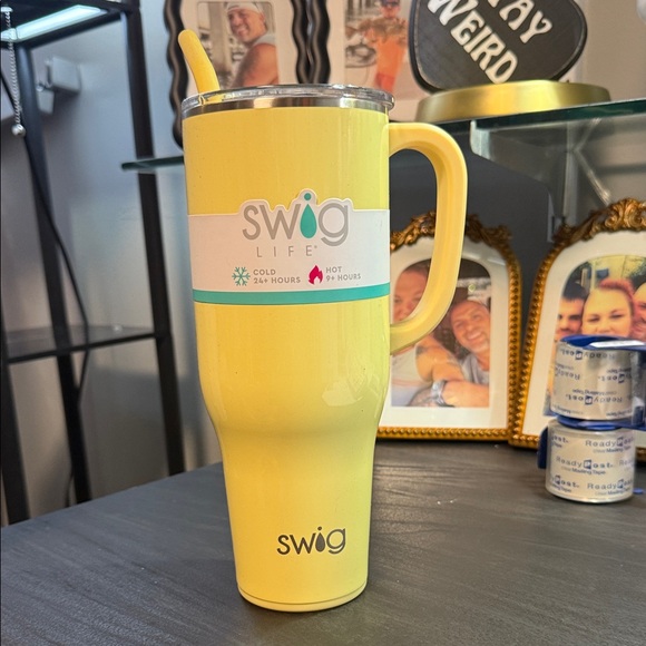 Swig Life Yellow Insulated Mug - Picture 1 of 1